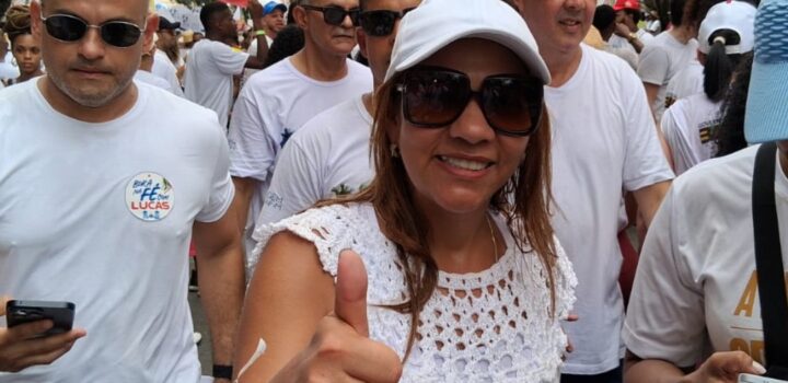 “Após uma revolução em investimentos, a Bahia colhe mais saúde para a população”, afirma Roberta Santana na Lavagem do Bonfim