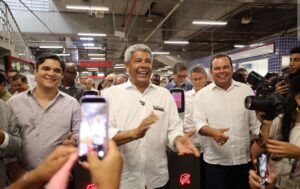Leia mais sobre o artigo ”É mais um marco na mobilidade da Bahia”, destaca Jerônimo Rodrigues durante inauguração da nova rodoviária