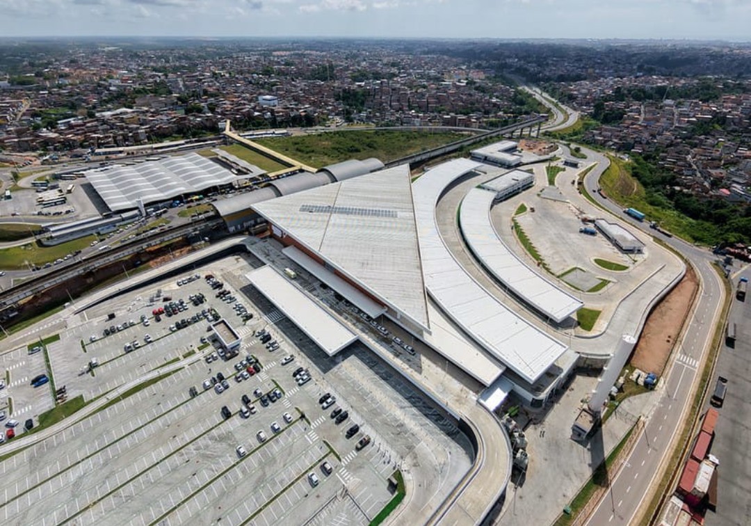 Rodoviária mais moderna do Ocidente começa a funcionar nesta terça-feira (20)