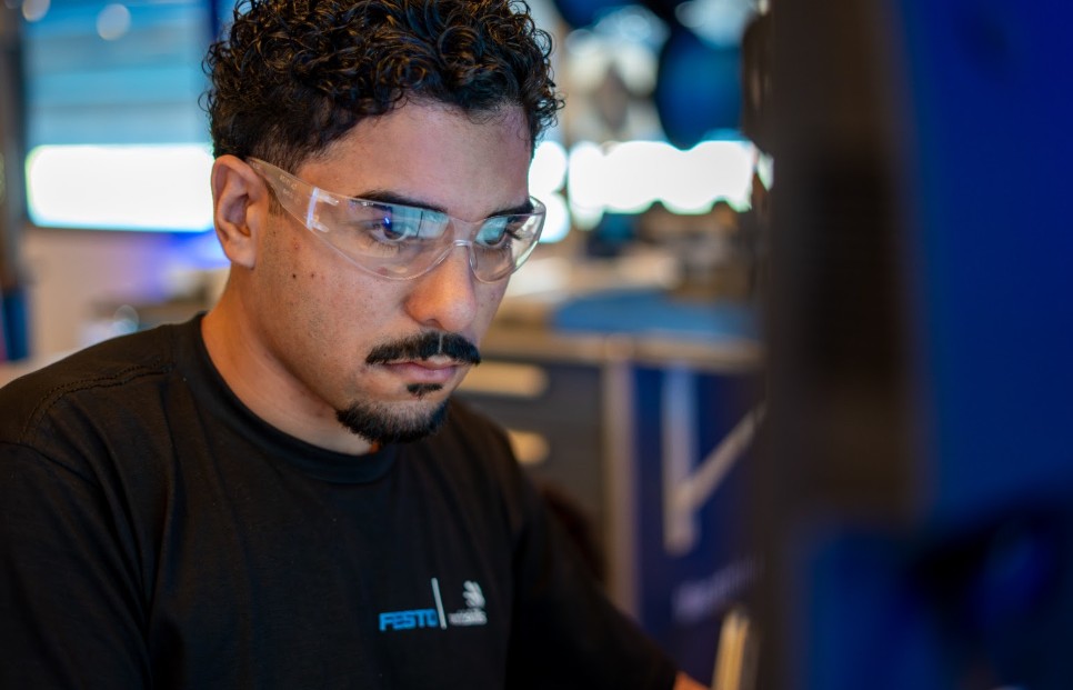 IEL abre mais de 1,7 mil vagas de estágio para diversas áreas