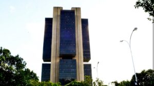 Leia mais sobre o artigo Com quórum desfalcado, Copom decide se mantém Taxa Selic