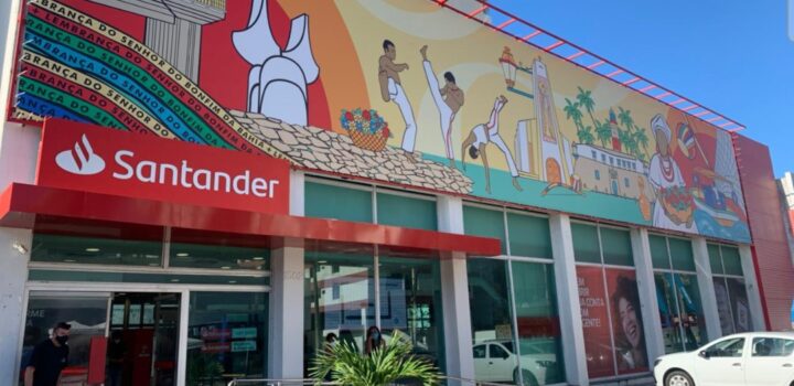 Santander abre vagas na Bahia para especialistas em seguros e consórcio com salário a partir de R$ 7,3 mil