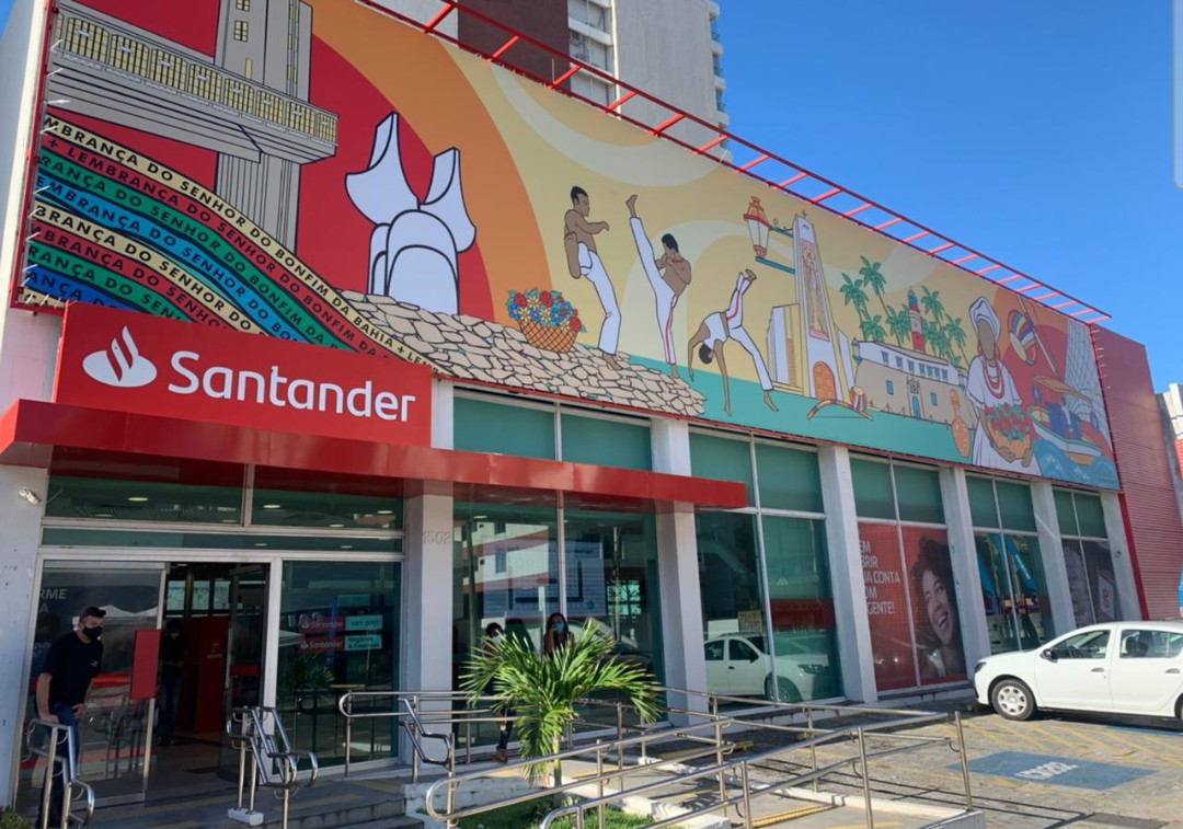 Santander abre vagas na Bahia para especialistas em seguros e consórcio com salário a partir de R$ 7,3 mil