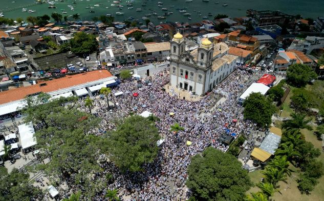 Governador celebra a fé e tradição baiana na chegada à Basílica do Senhor do Bonfim