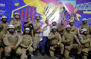 Leia mais sobre o artigo Governador prestigia abertura do Carnaval antecipado de Itabuna