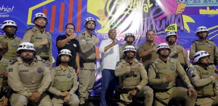 Governador prestigia abertura do Carnaval antecipado de Itabuna