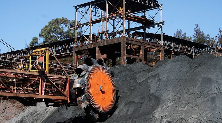 Produção industrial fica estável em novembro