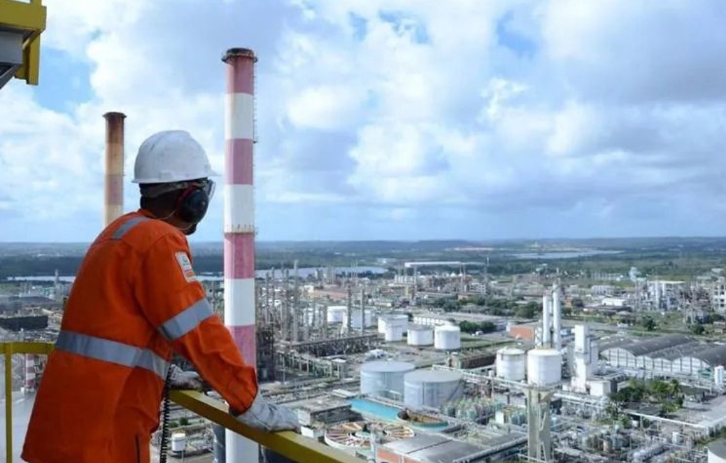 Em novembro, a produção industrial baiana cresceu 0,9%