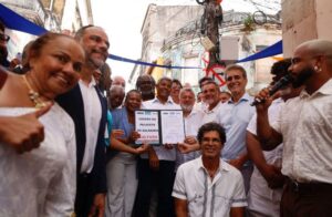 Leia mais sobre o artigo Governador oficializa Palacete Saldanha como nova sede da CAIXA Cultural