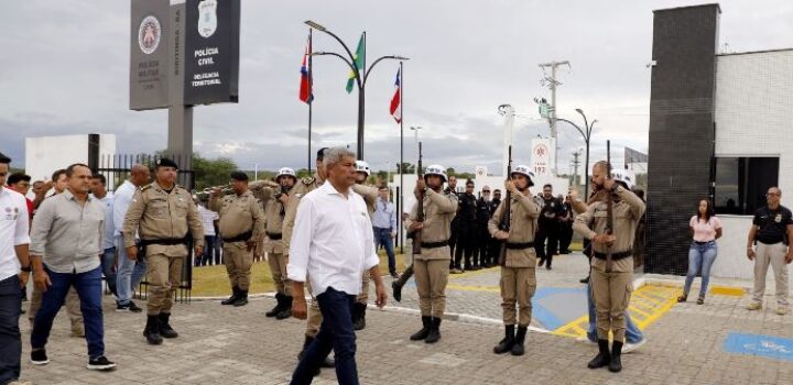 ”Bandido bom é bandido preso e entregue à Justiça”, afirma Jerônimo Rodrigues, em entrevista à Veja