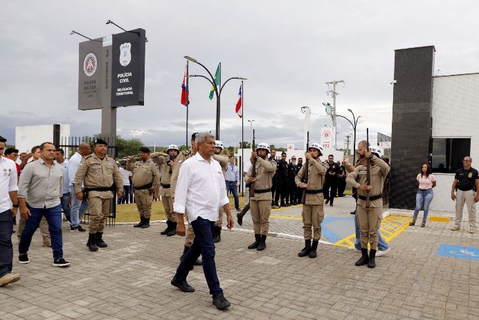 ”Bandido bom é bandido preso e entregue à Justiça”, afirma Jerônimo Rodrigues, em entrevista à Veja