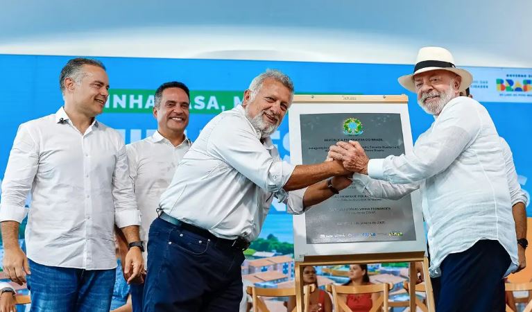 Lula diz que “falta vergonha na cara” a quem defende dono do Master