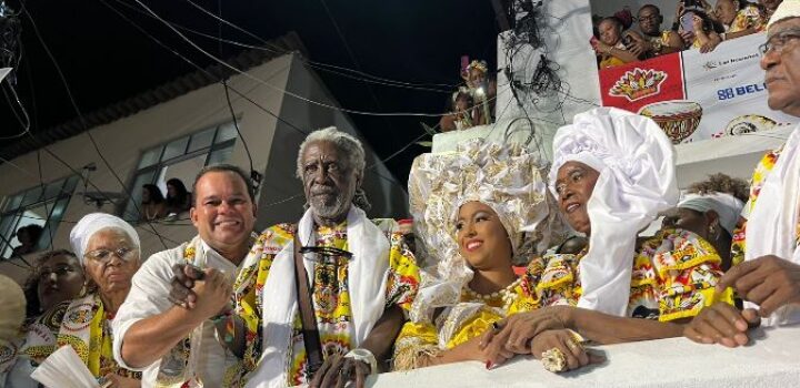 Geraldinho acompanha saída do Ilê Aiyê neste sábado de Carnaval