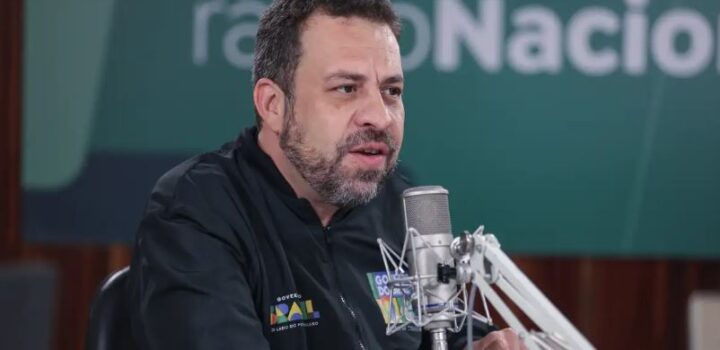 Acabar com a escala 6×1 é prioridade do governo, afirma Boulos