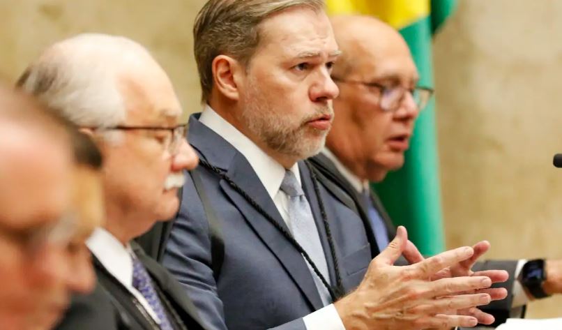 Fachin arquiva ação que pedia suspeição de Toffoli no caso Master