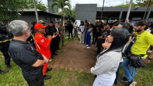 Leia mais sobre o artigo Segundo dia do workshop simula coberturas de alto risco e avalia práticas jornalísticas