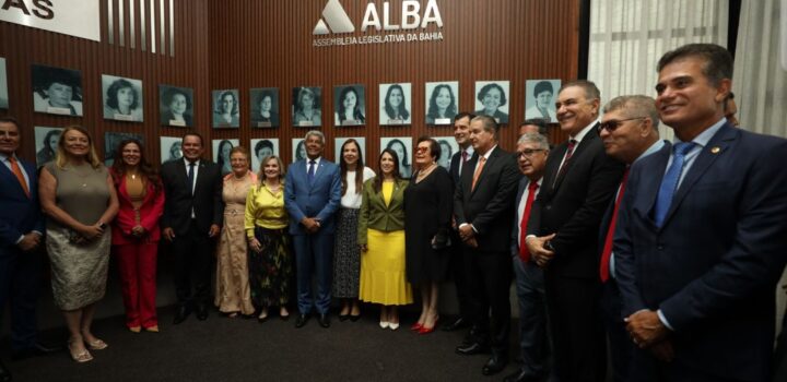 Em abertura dos trabalhos na Alba, governador destaca os investimentos na educação que já chegam a R$10 bilhões