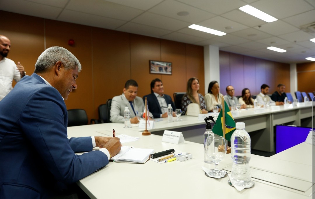 Governo e município debatem novos projetos para Senhor do Bonfim