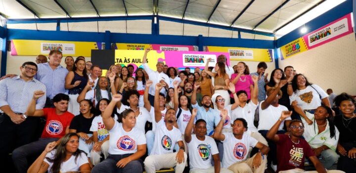 Jerônimo Rodrigues abre ano letivo de 2026 da rede estadual durante inauguração de colégio requalificado em Salvador