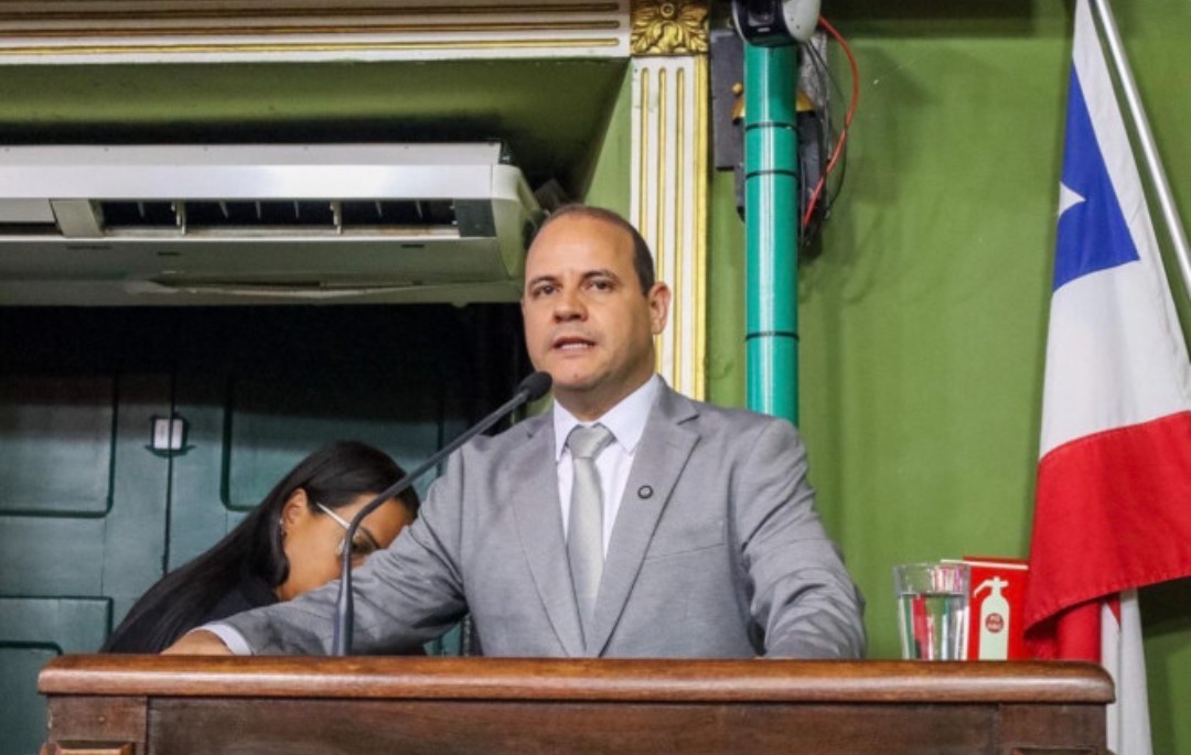 Randerson Leal questiona a cobrança abusiva de sacolas plásticas