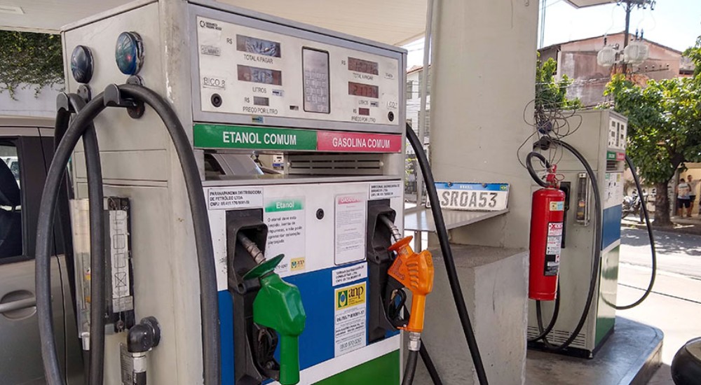 Com alta da gasolina, IPCA é de 0,33% em janeiro