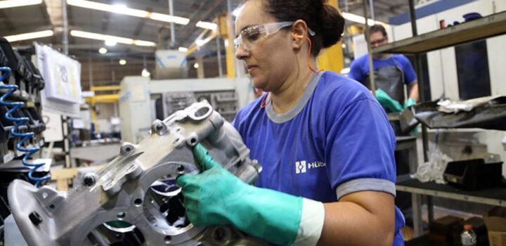 Preços da indústria ficam em 0,12% em dezembro, influenciados pelo setor de metalurgia e pelas indústrias extrativas