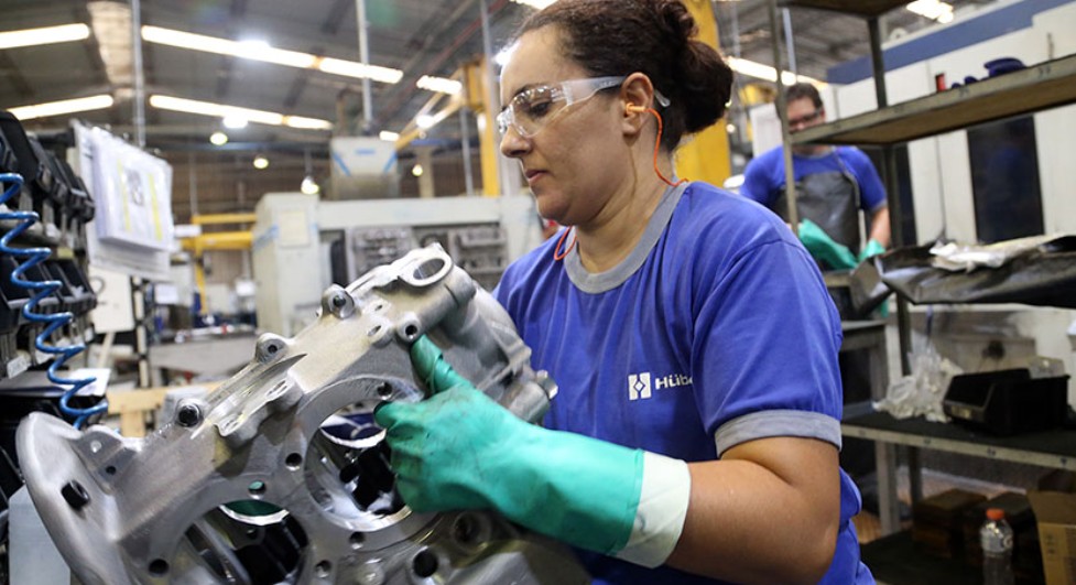 Preços da indústria ficam em 0,12% em dezembro, influenciados pelo setor de metalurgia e pelas indústrias extrativas