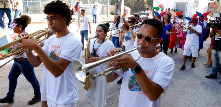 Abre-alas do VLT marca nova fase de testes do modal no Subúrbio Ferroviário