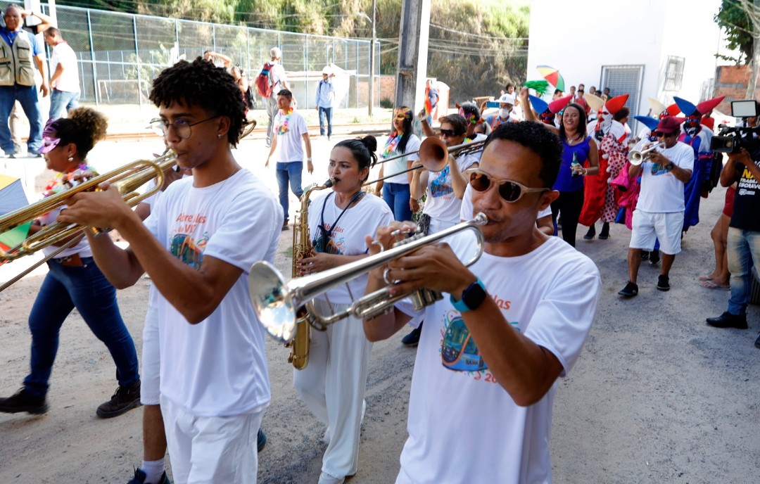 Abre-alas do VLT marca nova fase de testes do modal no Subúrbio Ferroviário