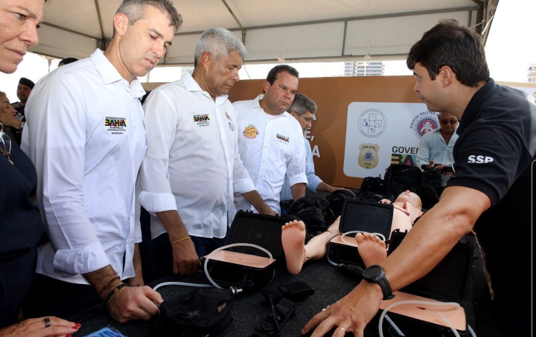 Bahia fortalece forças de segurança com entrega de 112 viaturas, armamentos e novos equipamentos