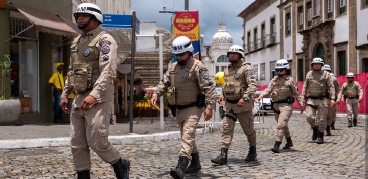 Batalhão de Policiamento Turístico da PM disponibiliza atendimento em cinco idiomas durante o Carnaval