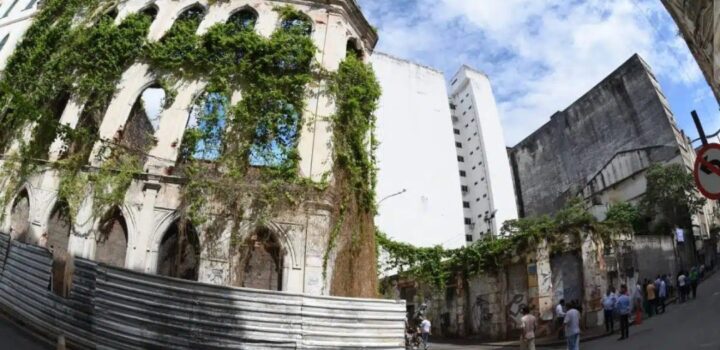 Prefeitura publica decreto que autoriza posse de 36 imóveis abandonados no Comércio para&nbsp; revitalização