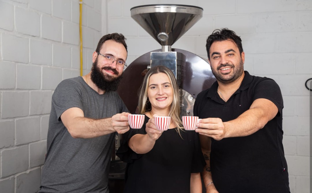 Do Coado ao Espresso: Melhor torrefação do Brasil inaugura cafeteria em Salvador