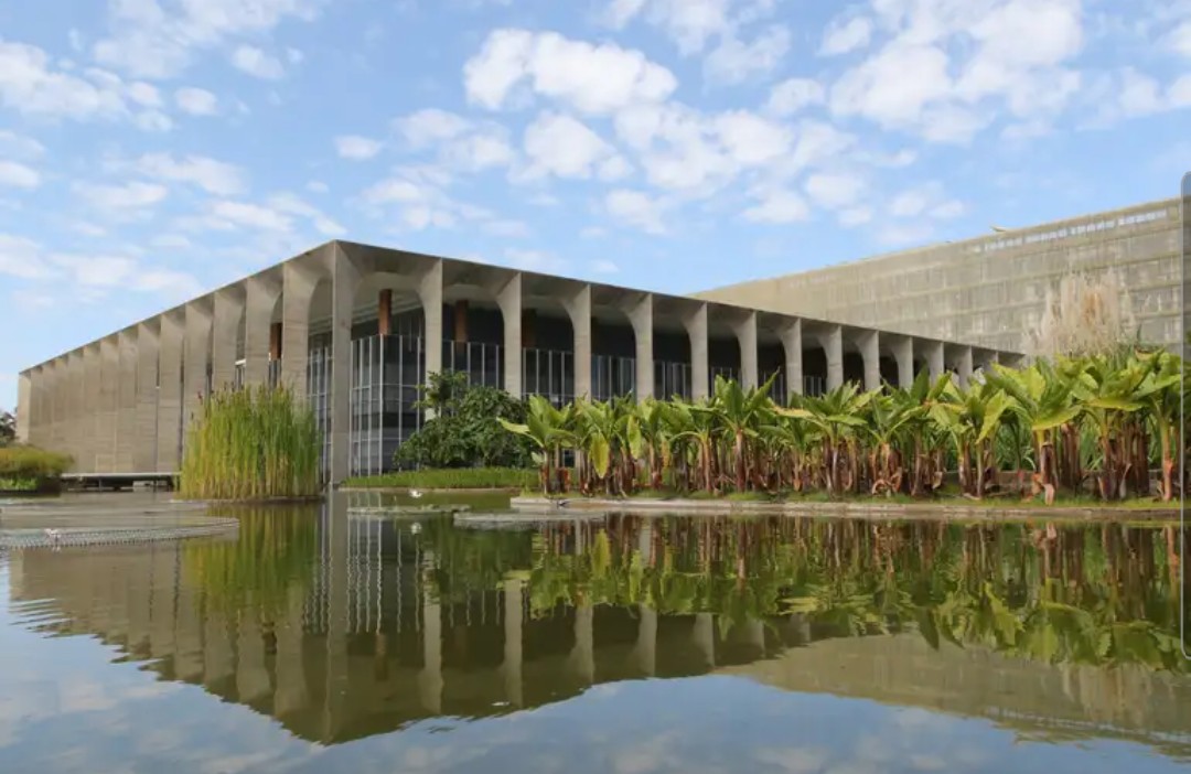 Brasil condena ataques dos EUA e Israel ao Irã