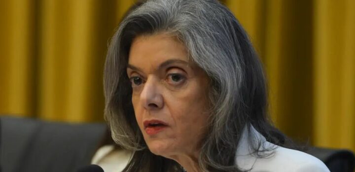 Cármen Lúcia vota contra gratificação de desempenho a inativos do INSS