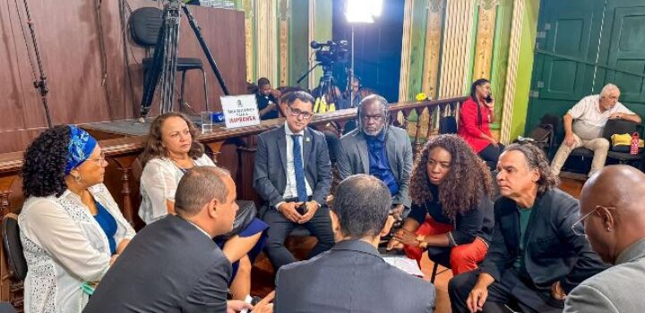 Aladilce lamenta que reajuste dos servidores não tenha sido negociado com a categoria