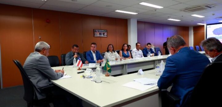 Governador autoriza obras na BA-420 e entrega equipamentos para Maragogipe