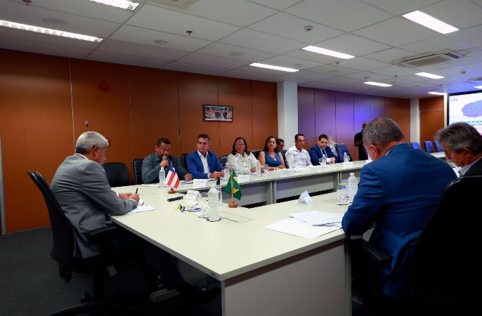 Governador autoriza obras na BA-420 e entrega equipamentos para Maragogipe