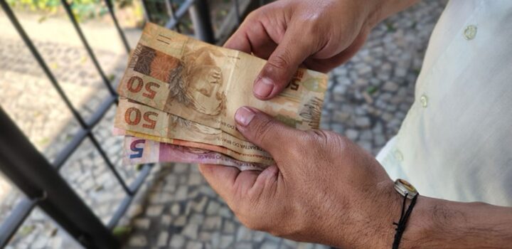 Taxa de desocupação é de 5,4% no trimestre encerrado em janeiro e rendimento atinge recorde