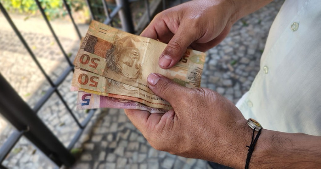 Taxa de desocupação é de 5,4% no trimestre encerrado em janeiro e rendimento atinge recorde