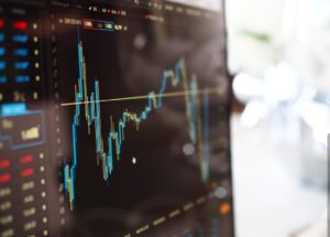 Leia mais sobre o artigo Tensão entre Irã e EUA acelera debate sobre queda da Selic