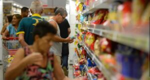 Leia mais sobre o artigo Custo da cesta<br>aumenta em 14 capitais em fevereiro