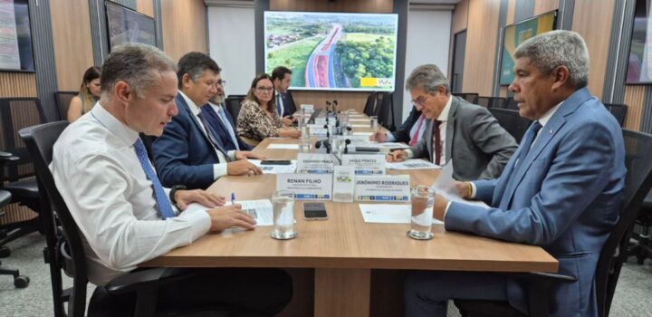 Governador discute projetos de infraestrutura com&nbsp; ministro dos Transportes