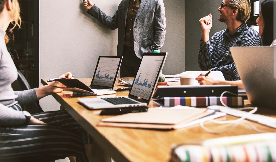 Atendimento ao cliente vira fator decisivo no mercado de autopeças B2B