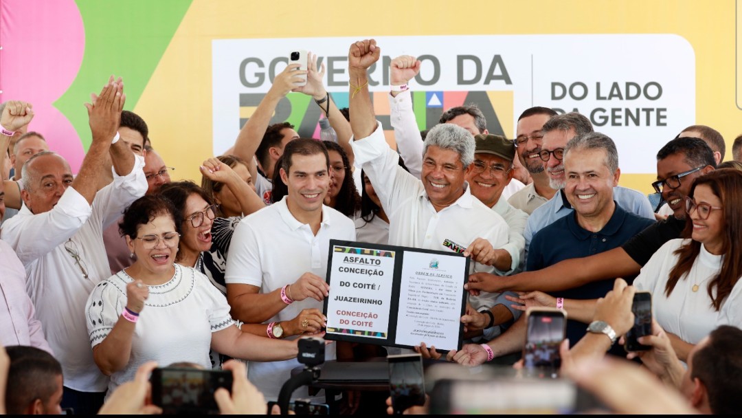 Governador assina ordens de serviço para obras de pavimentação em Conceição do Coité