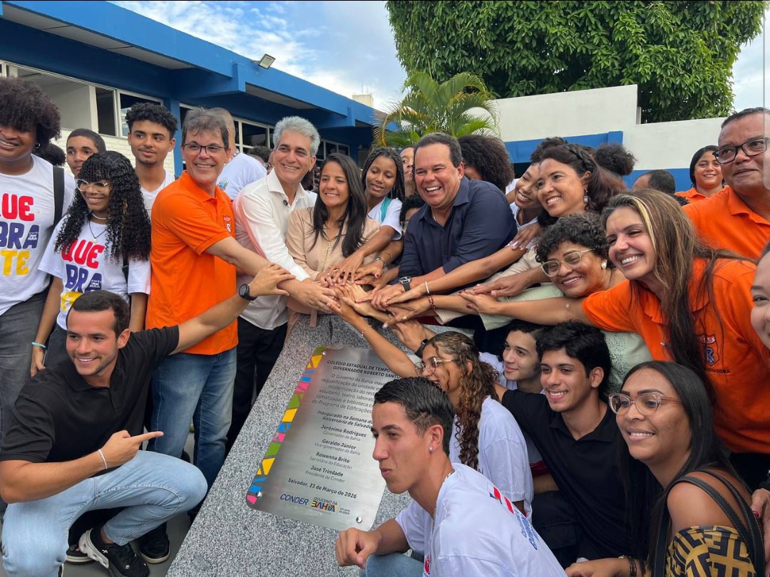 Vice-governador entrega modernização do Colégio Governador Roberto Santos