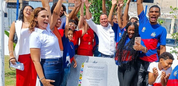 Vice-governador entrega ampliação e requalificação do Colégio Renan Baleeiro em Salvador