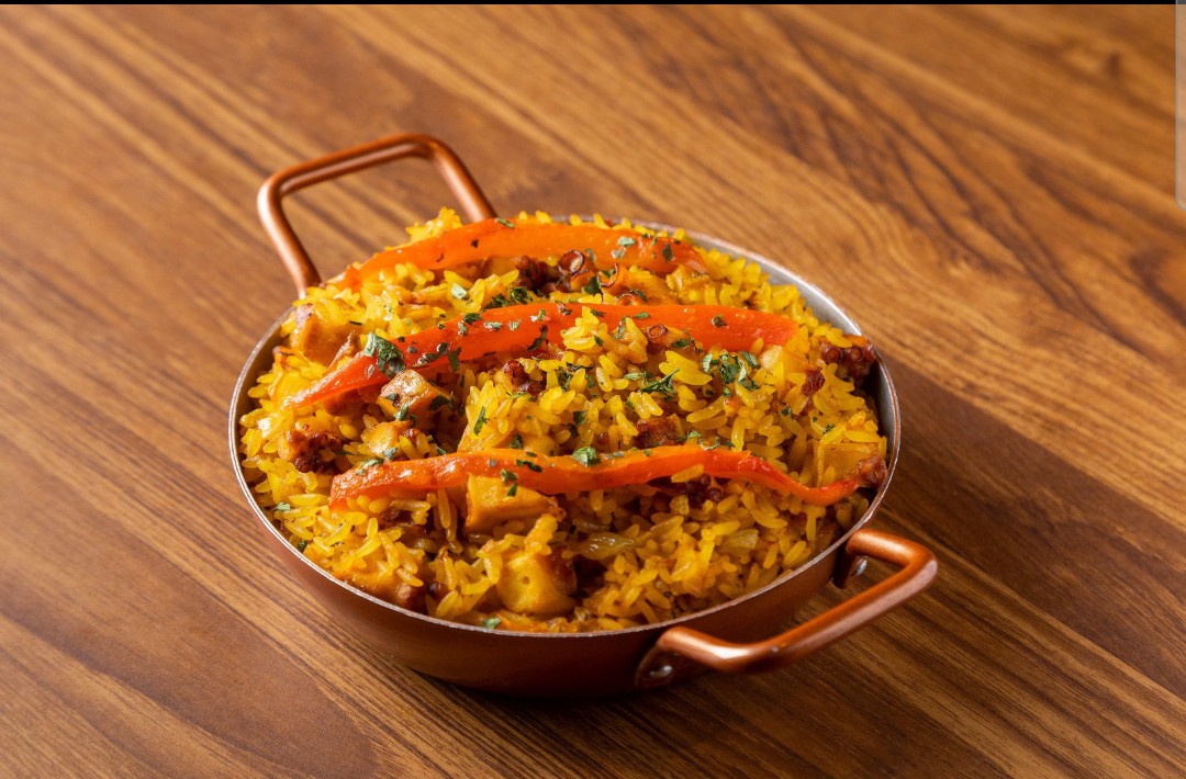 Restaurante Santiago abre encomendas de pratos da cozinha ibérica para a Semana Santa