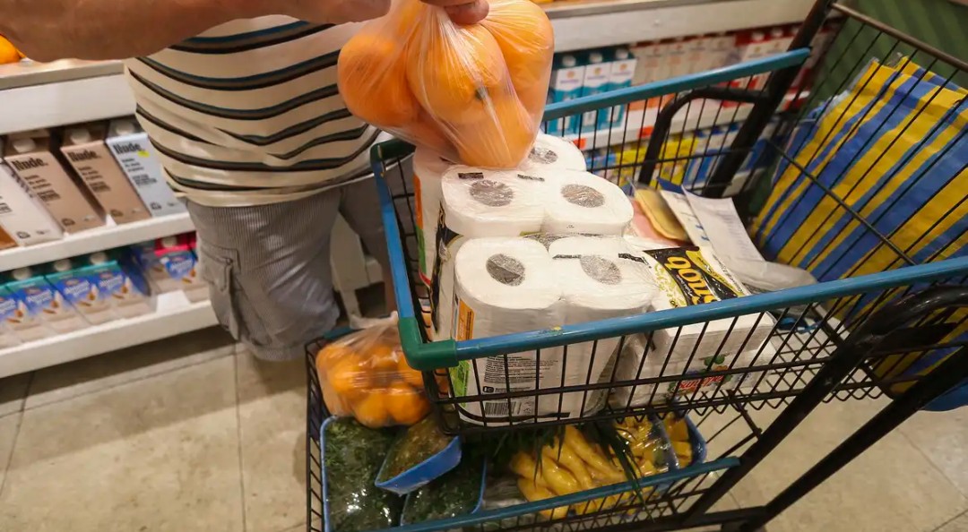 Prévia da inflação de março fica em 0,44%, pressionada por alimentos