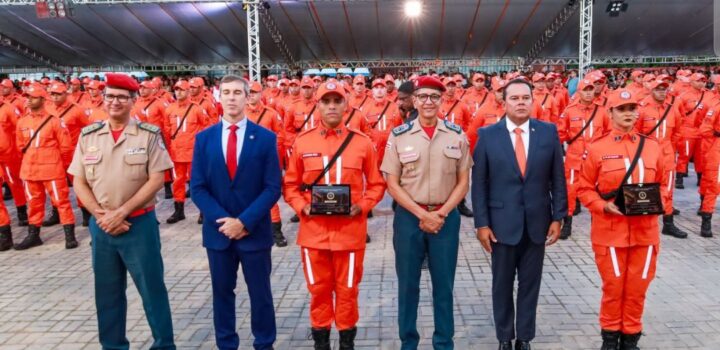 Vice-governador ressalta reforço do Corpo de Bombeiros com novos soldados durante formatura em Simões Filho